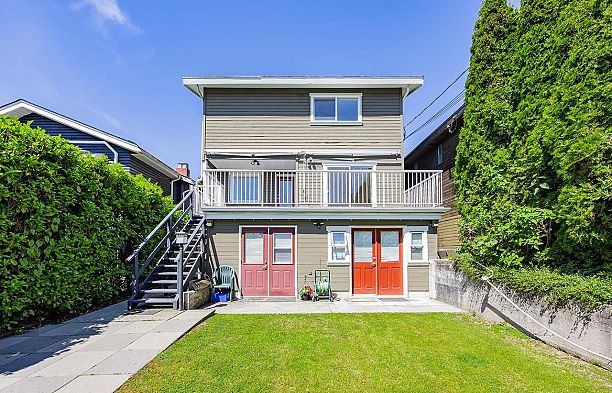 3558 W 32nd Avenue Dunbar