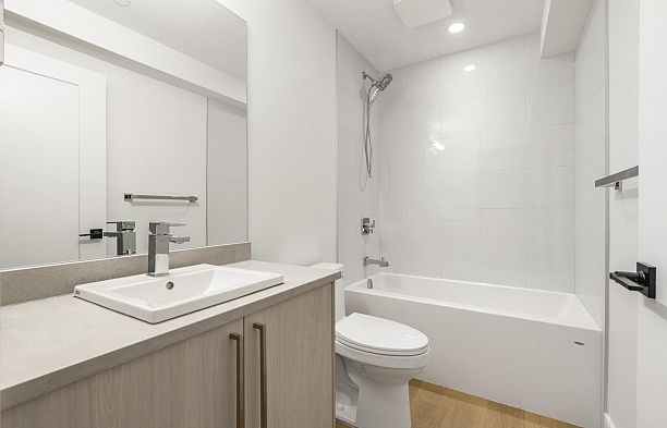 5838 Highbury Street Southlands