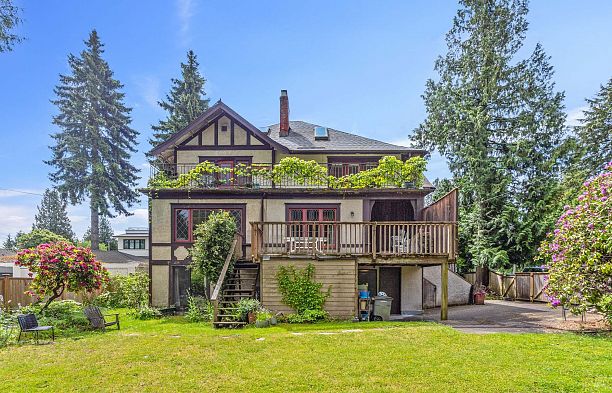 4698 W 4th Avenue Point Grey
