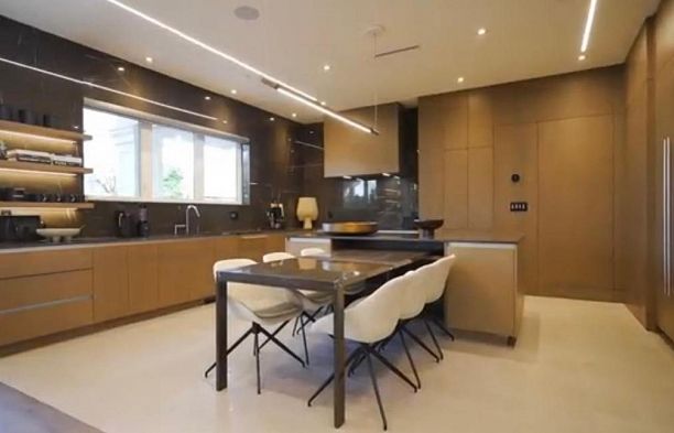 1041 W 53rd Avenue South Granville