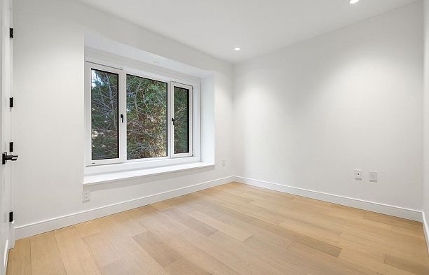 5838 Highbury Street Southlands