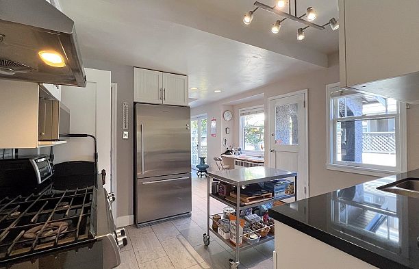 3090 Discovery Street Point Grey
