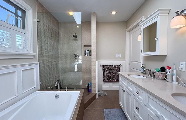3090 Discovery Street Point Grey