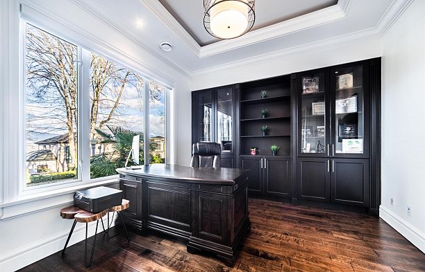 4146 Crown Crescent Point Grey
