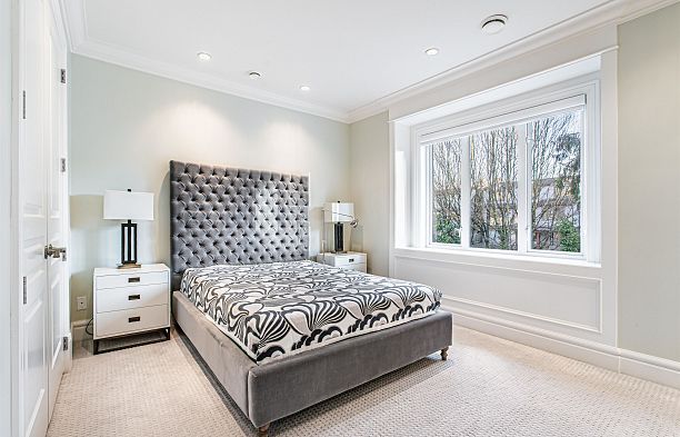 4146 Crown Crescent Point Grey