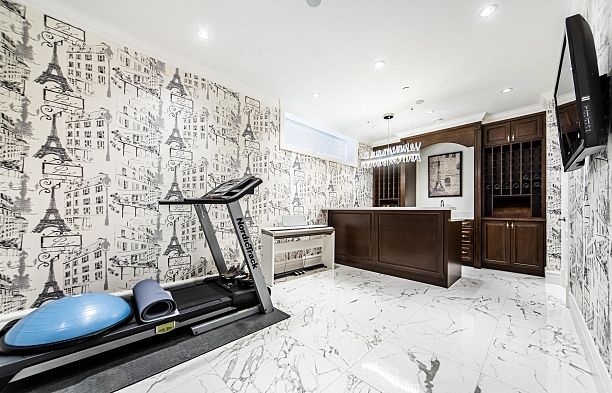 4146 Crown Crescent Point Grey