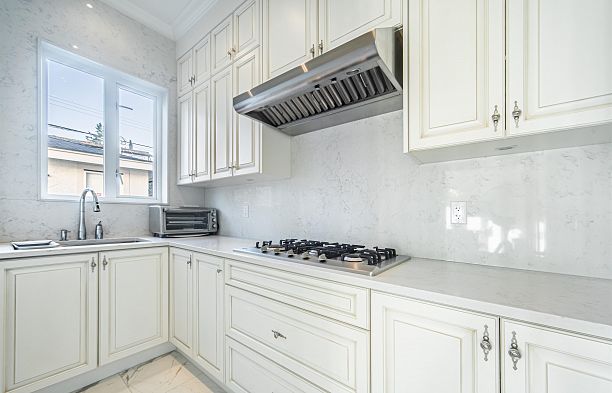 4146 Crown Crescent Point Grey
