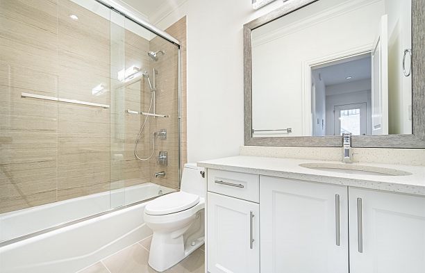 4146 Crown Crescent Point Grey