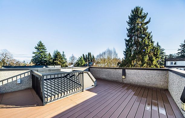 4146 Crown Crescent Point Grey