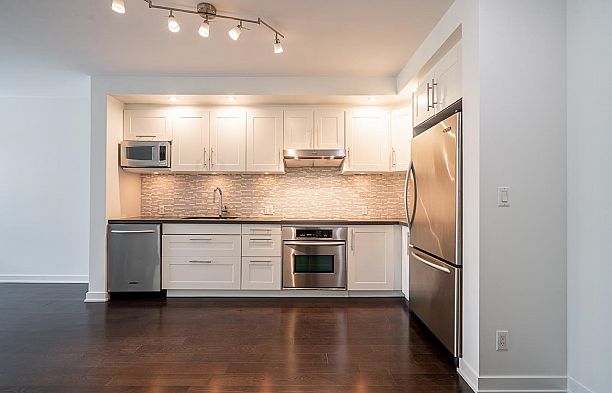 310 750 W 12th Avenue Fairview VW