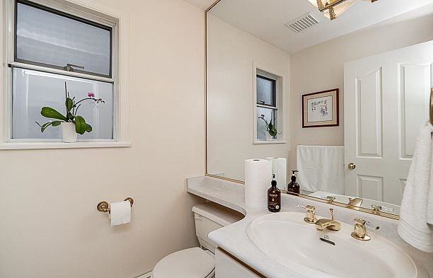 2133 W 49th Avenue Kerrisdale