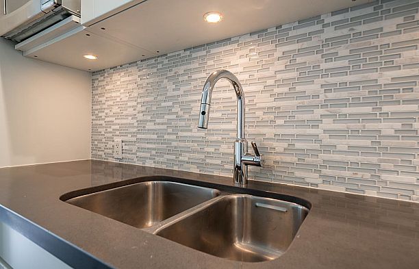 310 750 W 12th Avenue Fairview VW