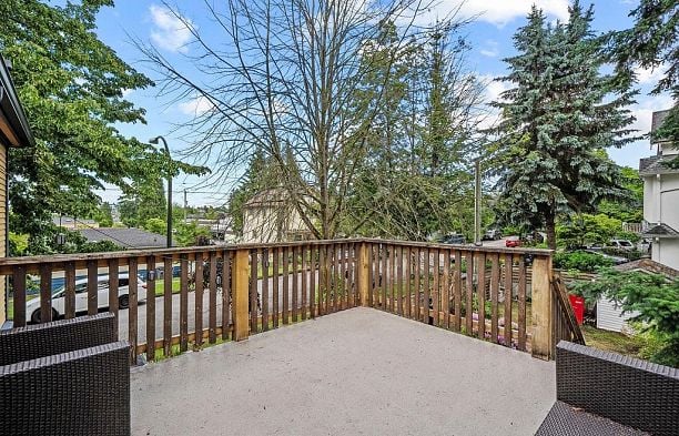 374 E 28th Avenue Main