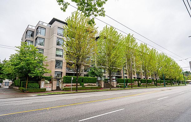 310 750 W 12th Avenue Fairview VW