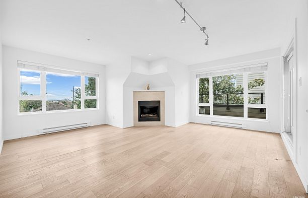 304 1880 W 57th Avenue South Granville