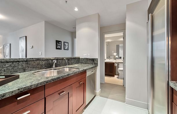 1007 590 Nicola Street Coal Harbour