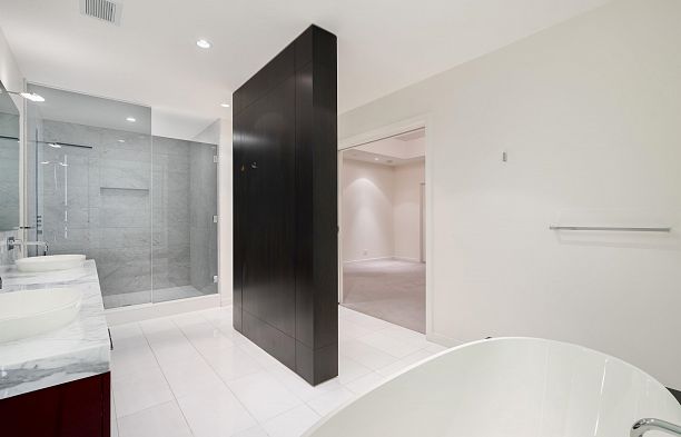 2601 277 Thurlow Street Coal Harbour