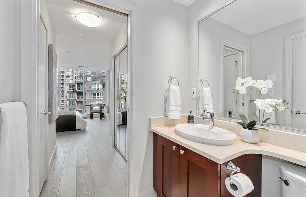 1007 590 Nicola Street Coal Harbour