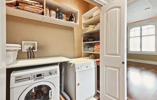 3593 Mackenzie Street Arbutus