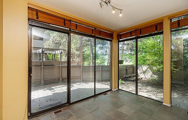 4422 Yew Street Quilchena