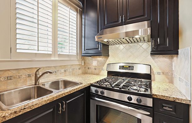 3593 Mackenzie Street Arbutus