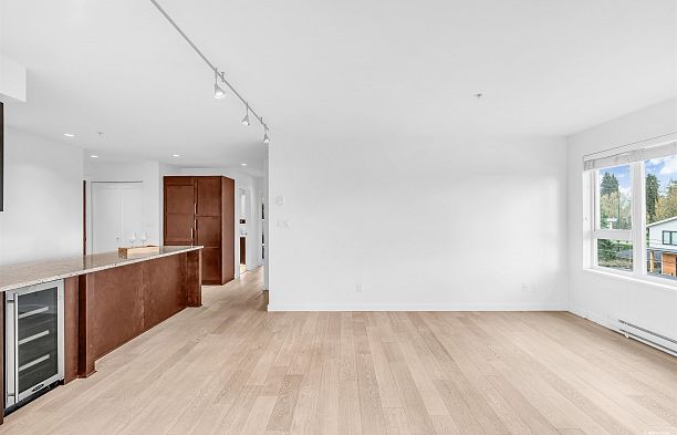 304 1880 W 57th Avenue South Granville