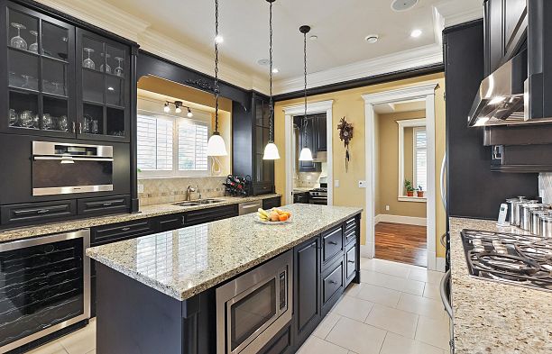 3593 Mackenzie Street Arbutus