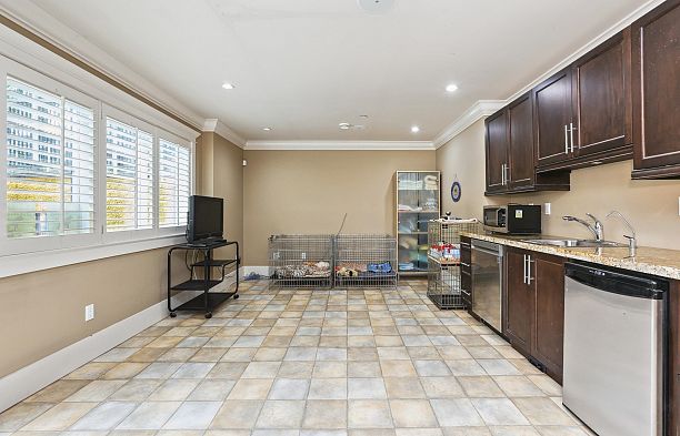 3593 Mackenzie Street Arbutus