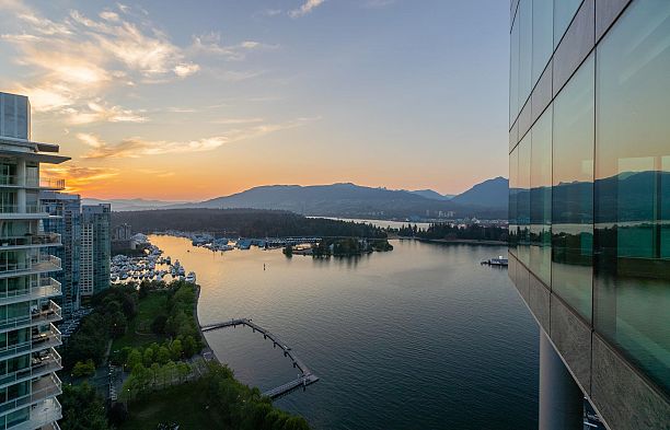 2601 277 Thurlow Street Coal Harbour