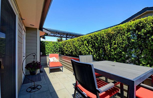 304 1880 W 57th Avenue South Granville