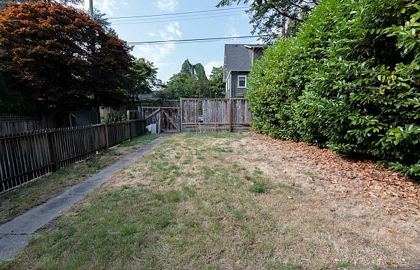 2529 W 41st Avenue Kerrisdale