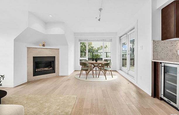 304 1880 W 57th Avenue South Granville