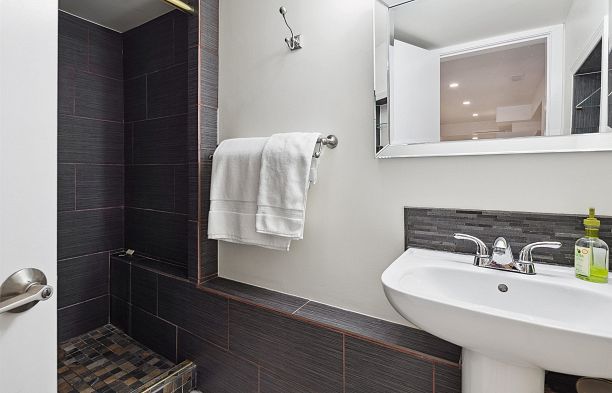 4190 W 11th Avenue Point Grey