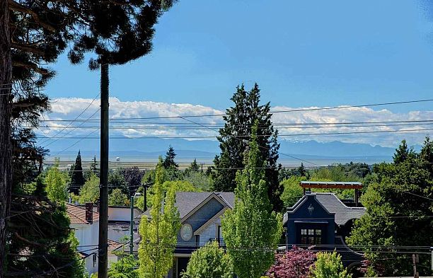 304 1880 W 57th Avenue South Granville