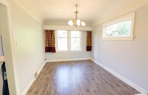 2529 W 41st Avenue Kerrisdale