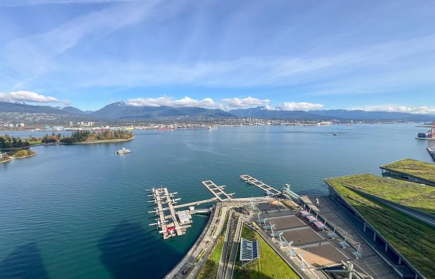 2601 277 Thurlow Street Coal Harbour