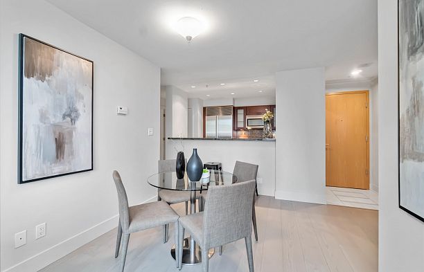 1007 590 Nicola Street Coal Harbour