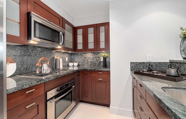 1007 590 Nicola Street Coal Harbour