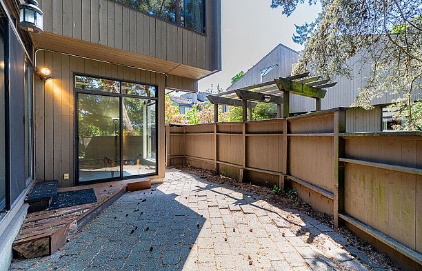 4422 Yew Street Quilchena