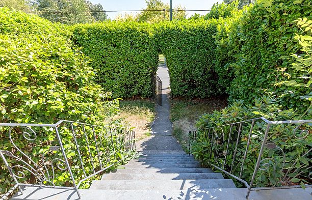 2529 W 41st Avenue Kerrisdale