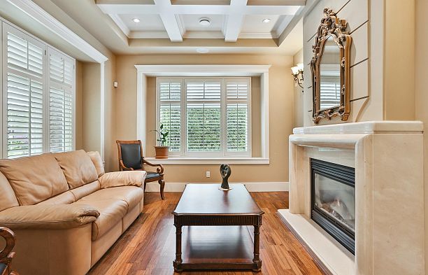3593 Mackenzie Street Arbutus