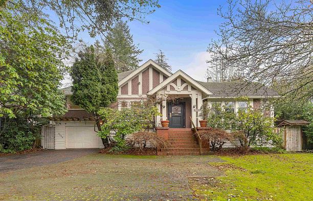 6388 Churchill Street South Granville