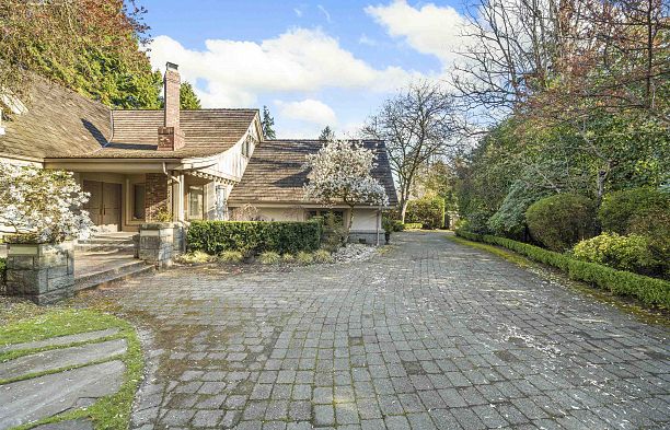 1323 The Crescent Crescent Shaughnessy