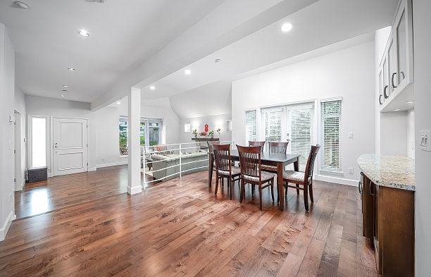 2716 W 37th Avenue Kerrisdale