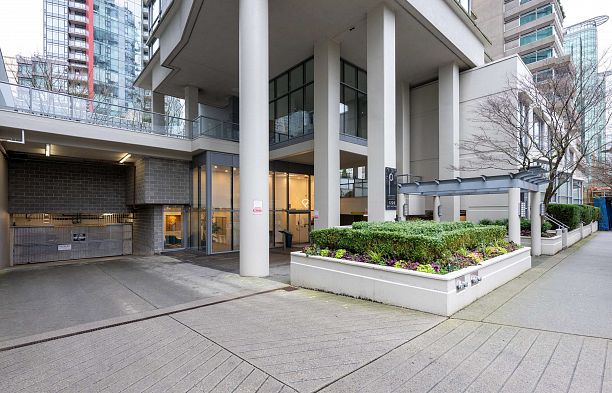 2001 1228 W Hastings Street Coal Harbour