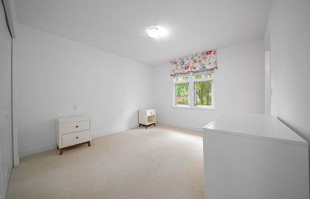 2716 W 37th Avenue Kerrisdale