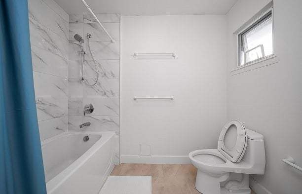 2716 W 37th Avenue Kerrisdale