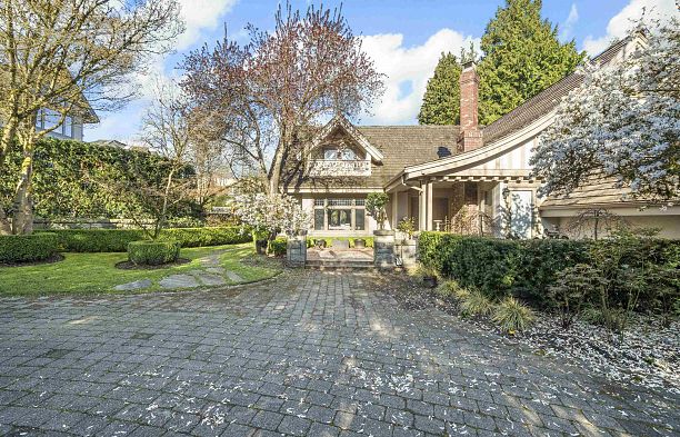 1323 The Crescent Crescent Shaughnessy