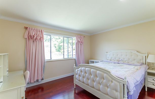 1369 W 55th Avenue South Granville