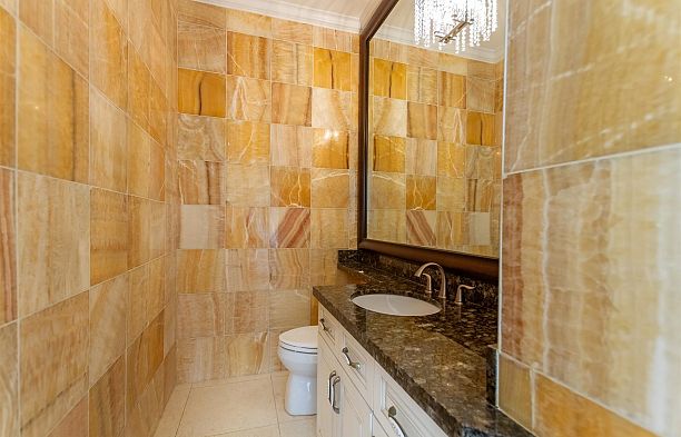 1369 W 55th Avenue South Granville